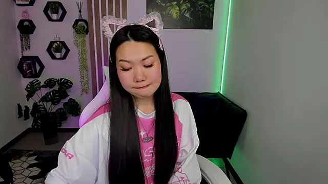 LunaPurrrのライブXXXチャット