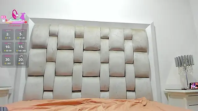 ValerieSoto's Live XXX Chat