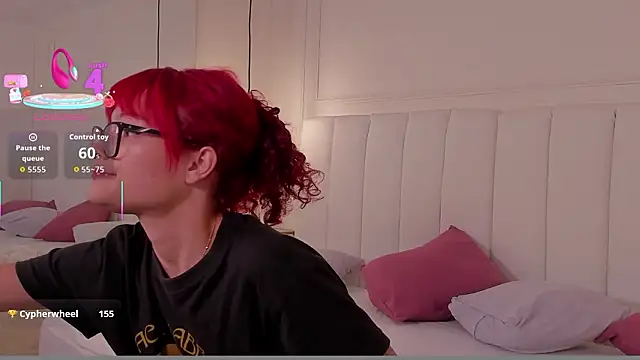 mae_lyra Chat XXX in diretta