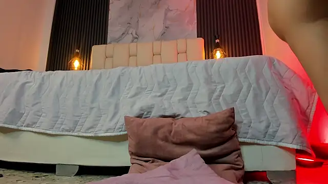 antonelasc élő XXX-chatje