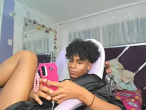 Santy_bigcock_01's Live XXX Chat