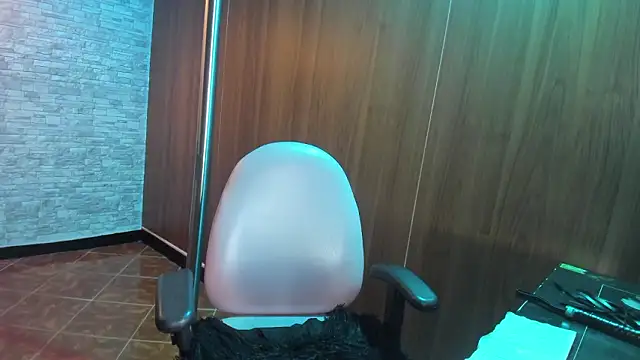 XXX chat uživo modela Belladonna_trix