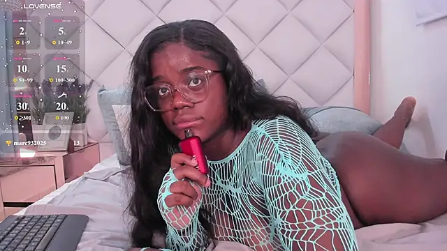 liarosee11's Live XXX Chat