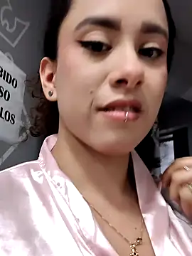 DakotaSanderss' Live XXX Chat