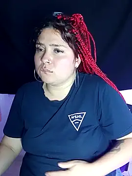 Chatroom XXX en direct de EmmieRae-