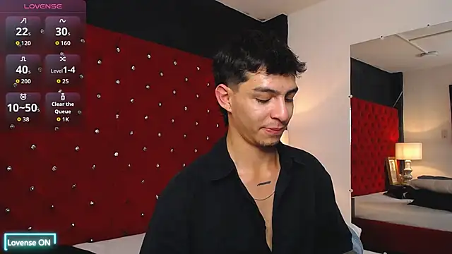 Logan_WoodsのライブXXXチャット