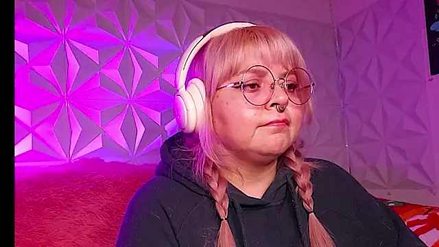 Satyn_doll's Webcam Show