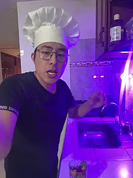 Chat XXX en directo de andrewmhilton_