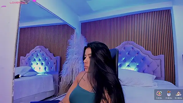 SelenaStonne: онлайн-секс-чат