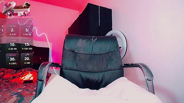 Kendall_hornyy: онлайн-секс-чат