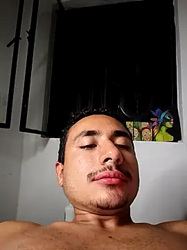 Simone_Miller 现场XXX聊天