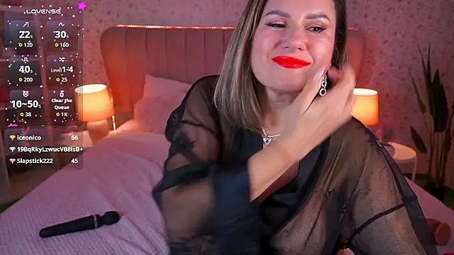 KiraRoxx Live XXX Chat