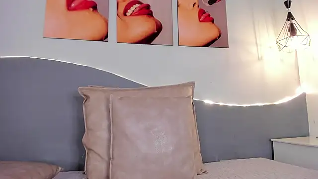 CannelaSmith's Live XXX Chat