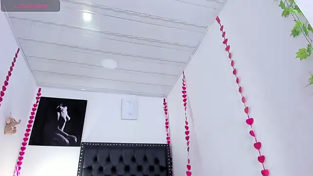 ScarlettVell's Live XXX Chat