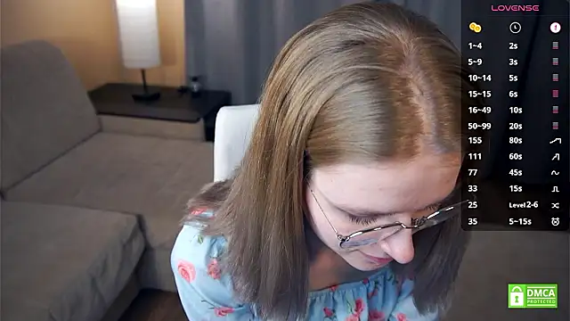 ToyaPletz's Live XXX Chat