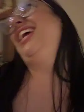 Онлайн чат XXX MileyGia