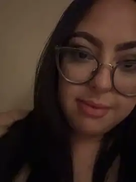 MileyGia Chat XXX live