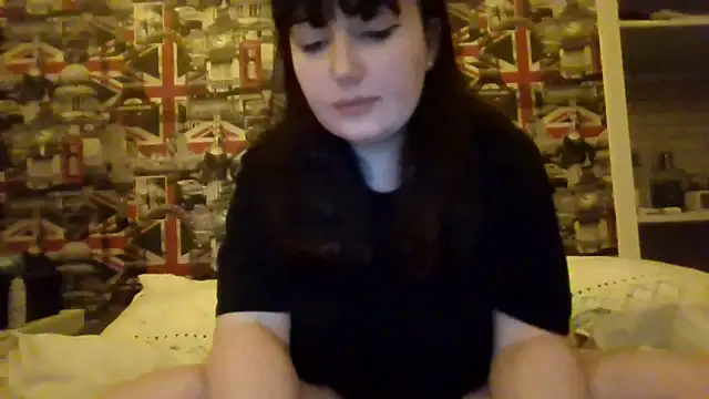 Lynylou Chat XXX live