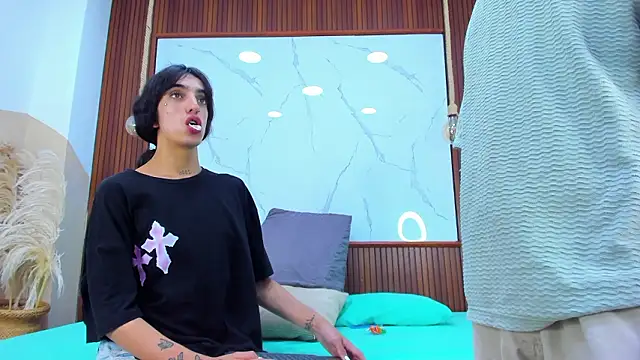 Loversinfire2's Live XXX Chat