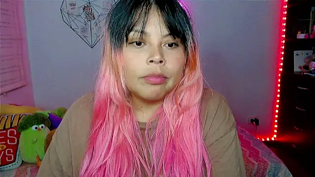 دردشة EllieMoonX الجنسية المباشرة