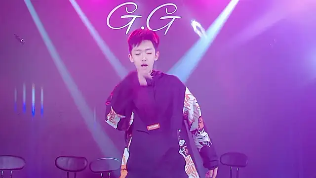 TNT-001's Live XXX Chat