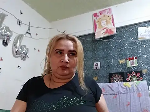 Chatroom XXX en direct de Perla1981--