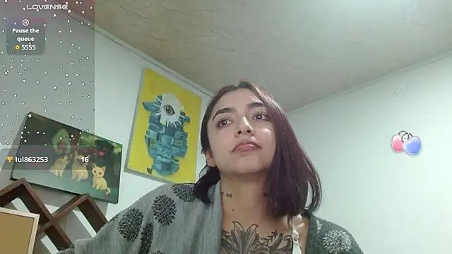 ZoeBakers_ Chat XXX in diretta