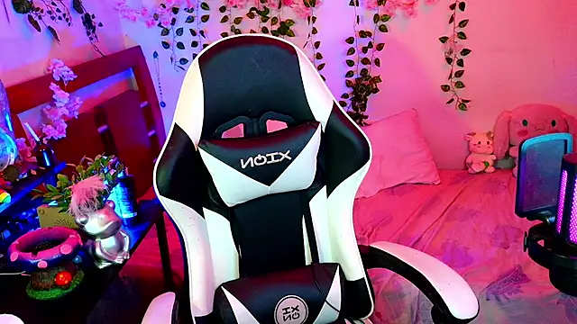 Kittyuwu_ Chat XXX live