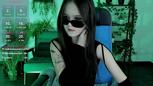 Elainebeness live XXX chat