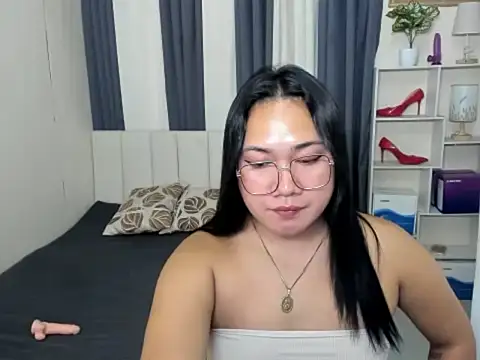 XXX chat uživo modela TsUncutKaren