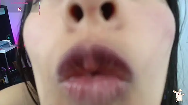 Hinata_21_'s Live XXX Chat