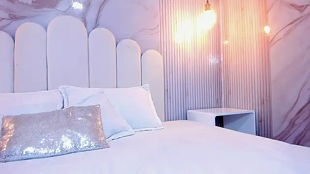 CHLOE_BLOWJOB's Live XXX Chat