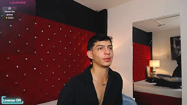 Chat XXX en directo de Logan_Woods