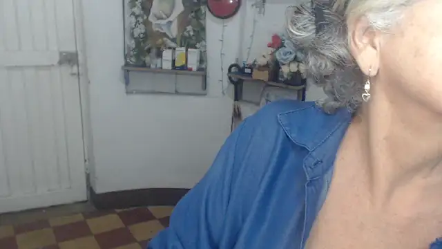 FunnyGrandma লাইভ XXX চ্যাট