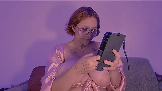 Lilmuh_ élő XXX-chatje