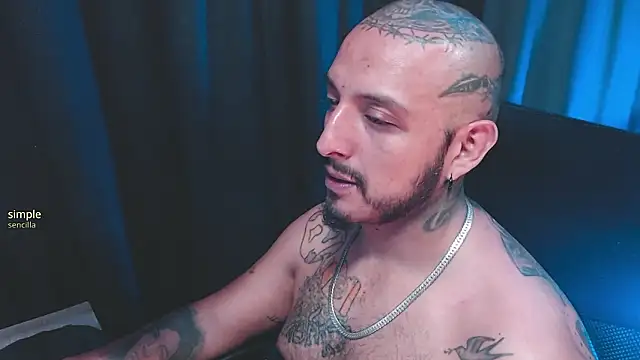 KenllyH: онлайн-секс-чат