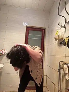 crhong666's Webcam Show