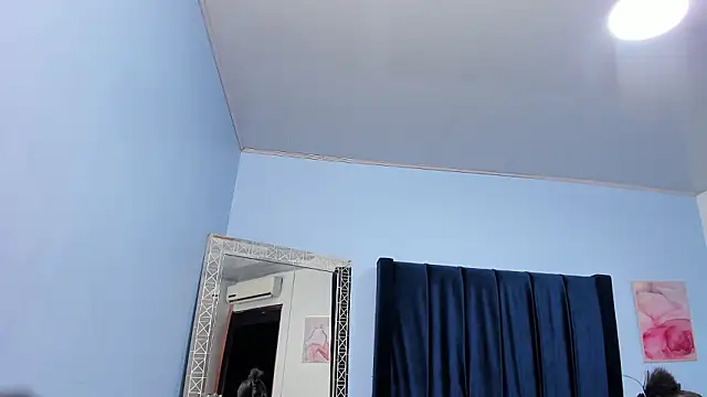 Chat +18 de MarianRosse ao vivo