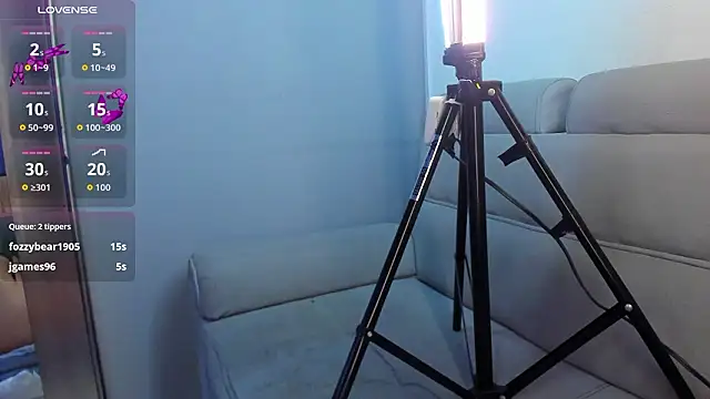 AmmyJones_'s Live XXX Chat