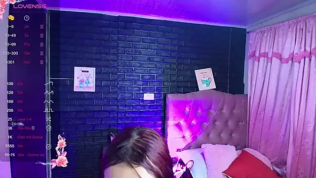 Chat +18 de loren_tits24 ao vivo