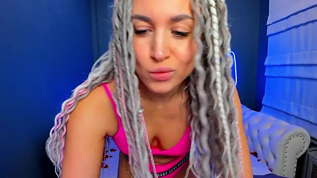 Chat +18 de rock_n_roxy ao vivo