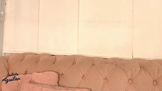 Онлайн чат XXX julieta_aguilar1