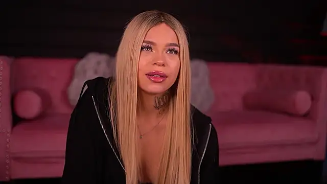 NickyBenz Live XXX-chat