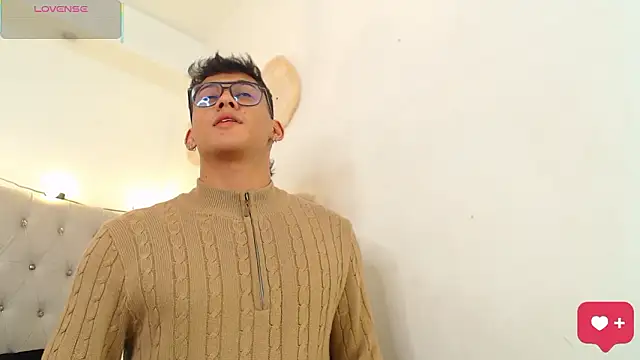 SalvadorFit élő XXX-chatje