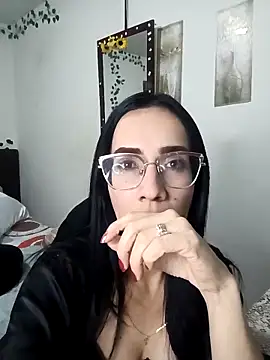 XXX chat uživo modela YaraDuartee