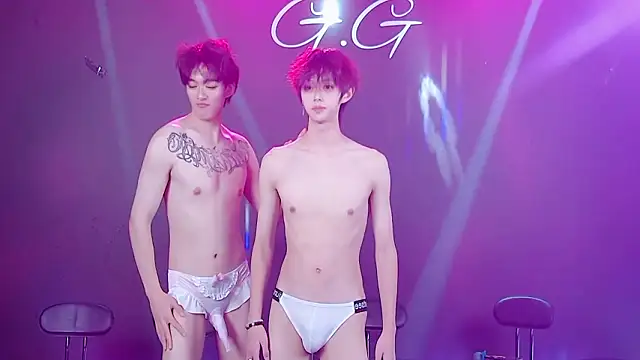 Živý XXX chat TNT-001