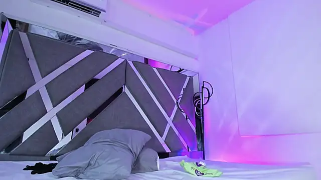 Chat +18 de Kattysweety_ ao vivo