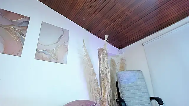 Amelie_Wine's Webcam Show