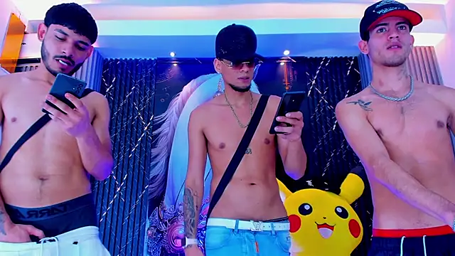 The_Gods_In_Diamonds' Live XXX Chat