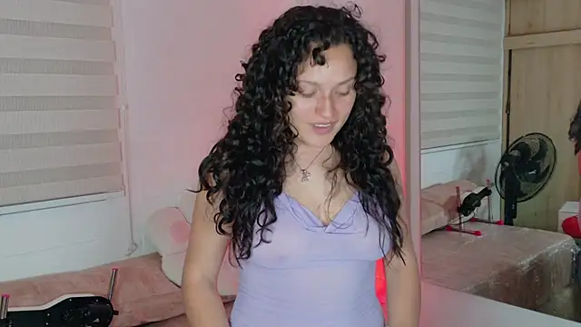 Chat +18 de MeganDolll ao vivo